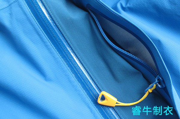 如何選擇沖鋒衣,沖鋒衣全面選購指南,設(shè)計的角度進(jìn)行選擇