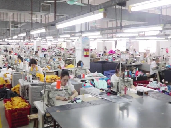 國(guó)內(nèi)品牌羽絨服代加工廠家有哪些？羽絨服定制廠家哪里找靠譜？