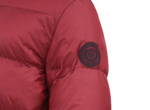 運(yùn)動(dòng)款羽絨服生產(chǎn)廠家戶外服定制