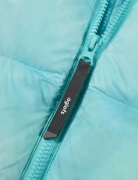 連帽羽絨服定制代工專業(yè)羽絨服制造商