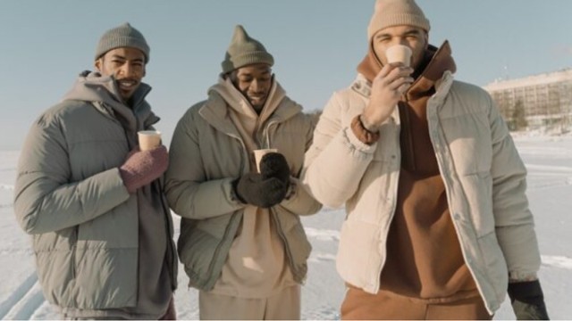 羽絨服翻新貓膩大揭秘，你中招了嗎?